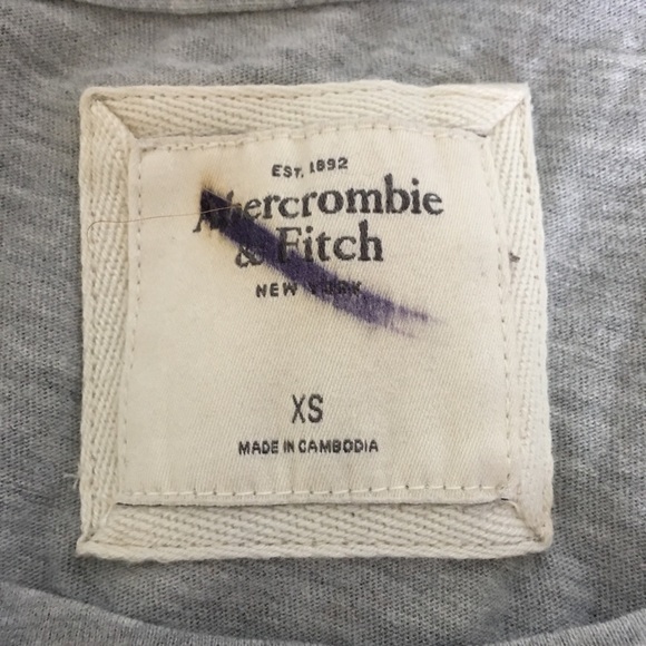 A&F t-shirt - Picture 2 of 2